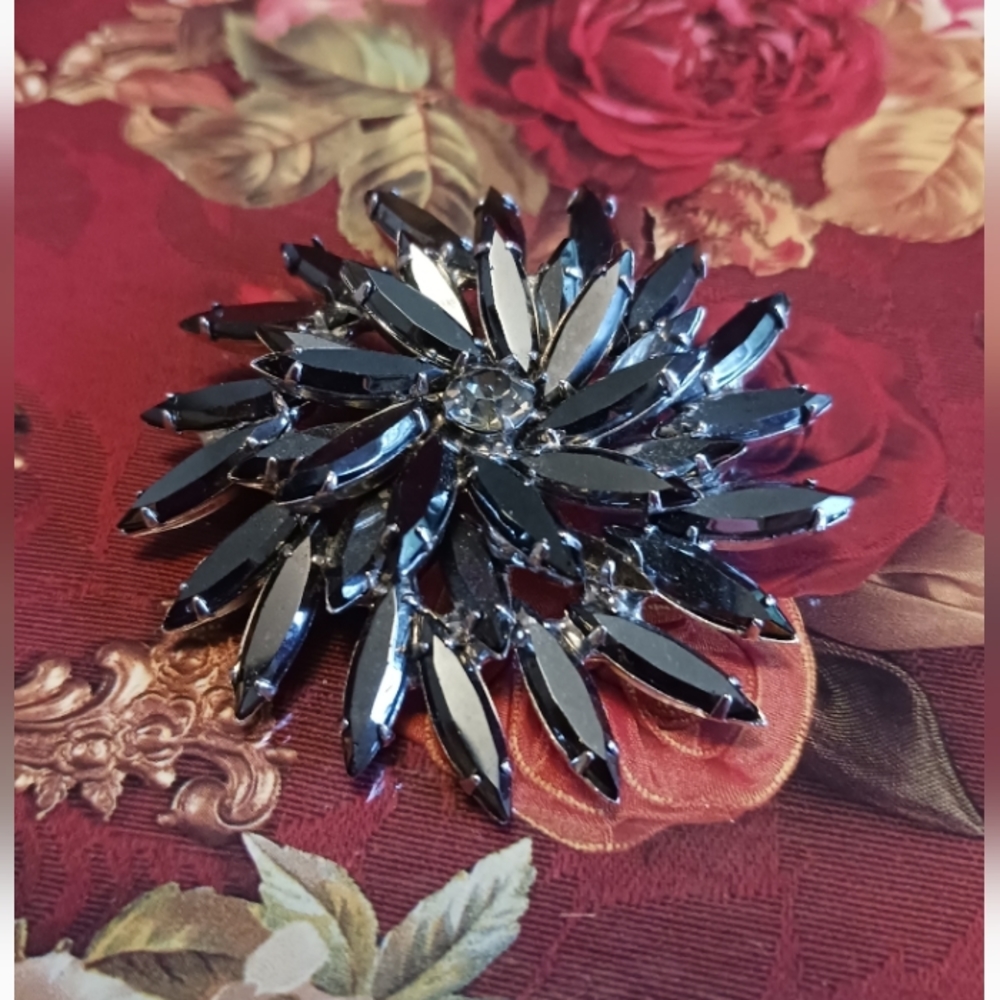 Brooch Vintage